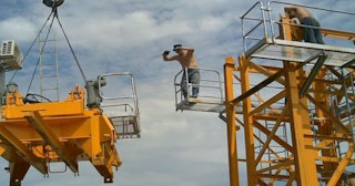 Демонтаж башенного крана в Великом Устюге - услуги по демонтажу от Сварной-Влс от 1559 руб.