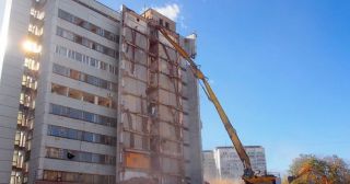 Демонтаж многоэтажного дома Великий Устюг, цена от 3688 руб.